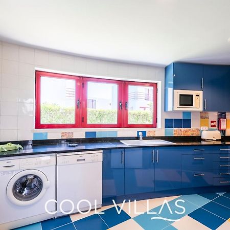 Villa Acquamarina - 5 Bedroom, Water Front Villa アルブフェイラ エクステリア 写真